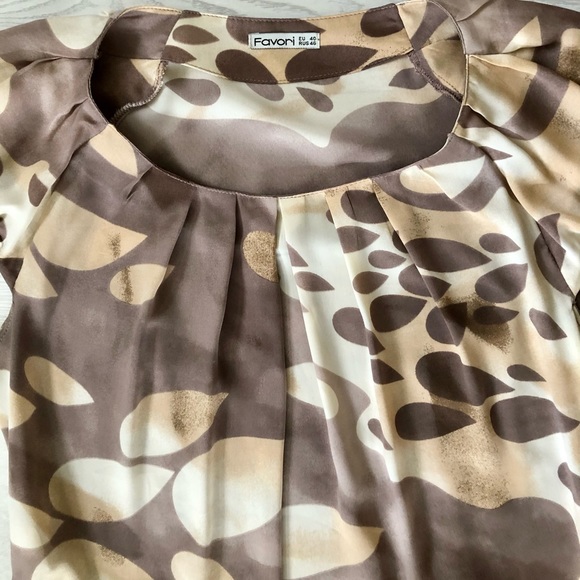 European Designer Favori Silky Belted Dress - Picture 13 of 16